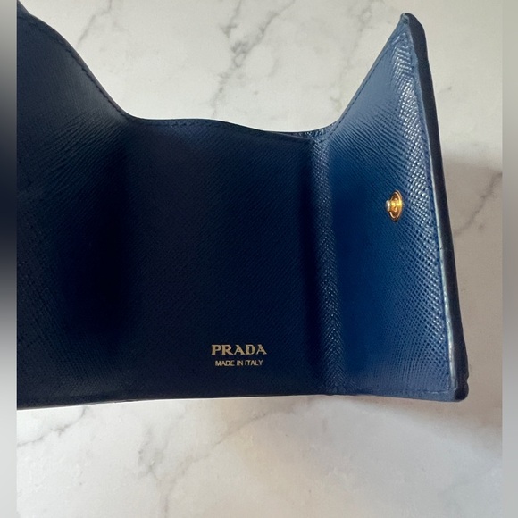 Prada Saffiano Metal Tri-Fold Envelope Card Holder Wallet - Picture 7 of 9
